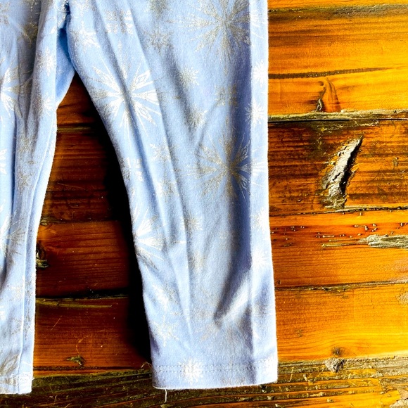 Frozen Elsa and Anna Sister Love Outfit - Picture 2 of 8